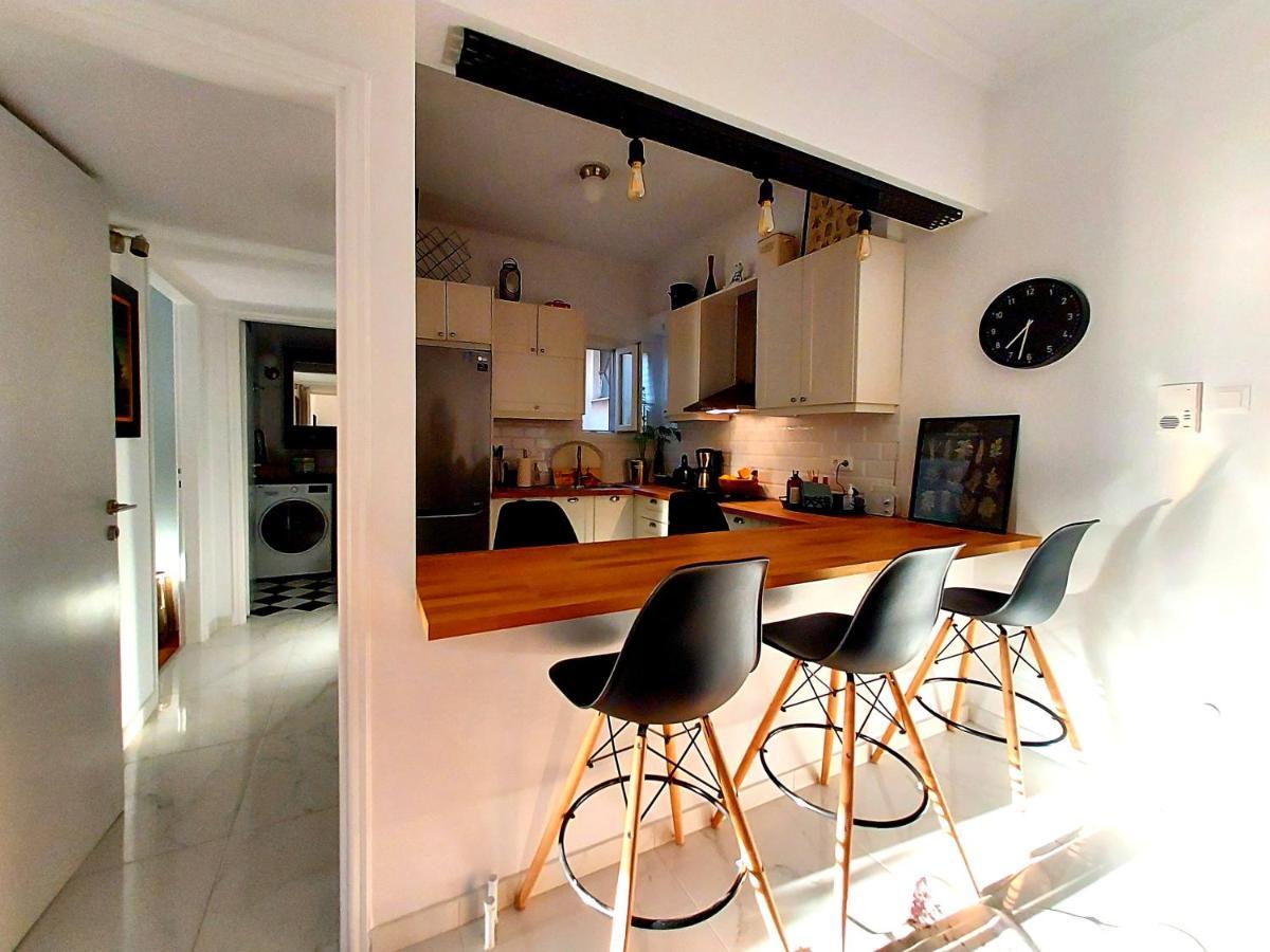 Fully Equiped Design With Excellent View/ Easy Parking Apartment Athens