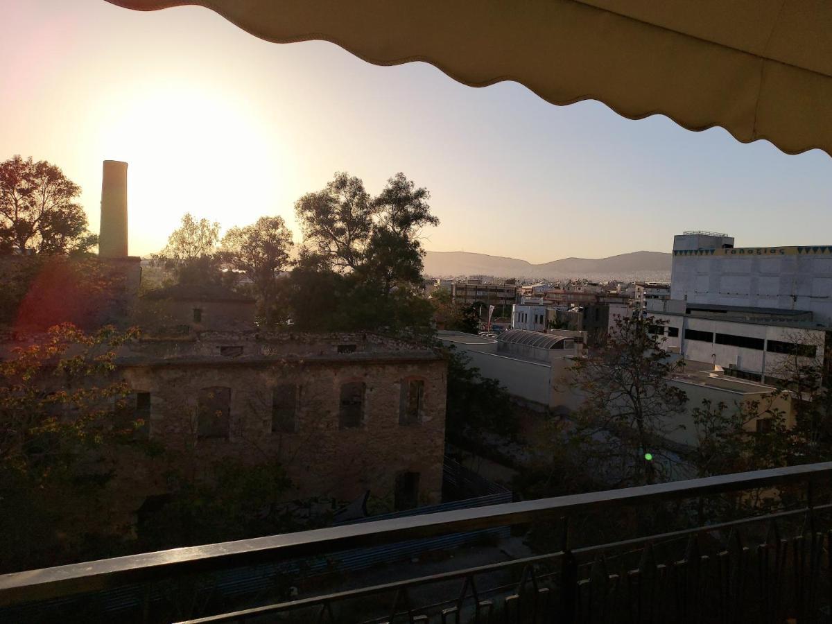 Fully Equiped Design With Excellent View/ Easy Parking Apartment